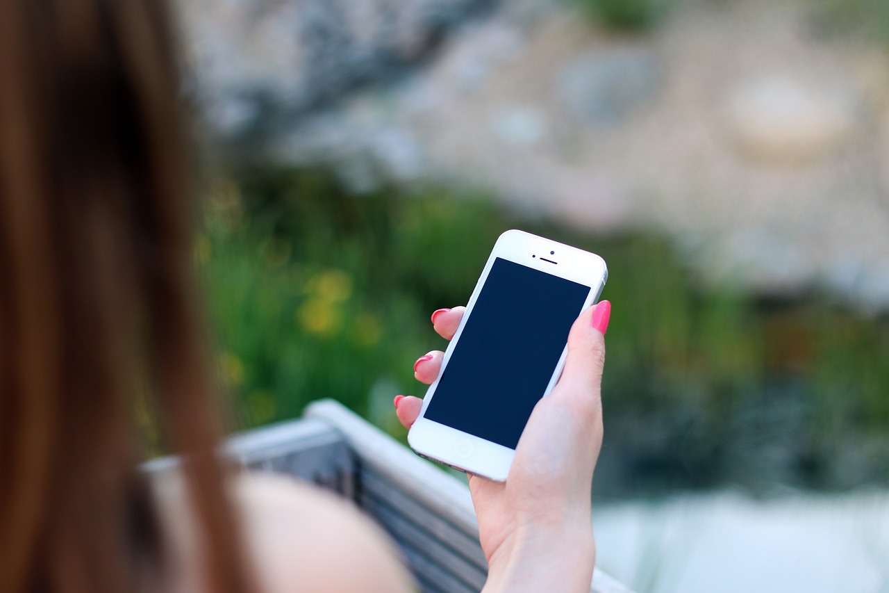 The Environmental Impact of Cell Phone Waste